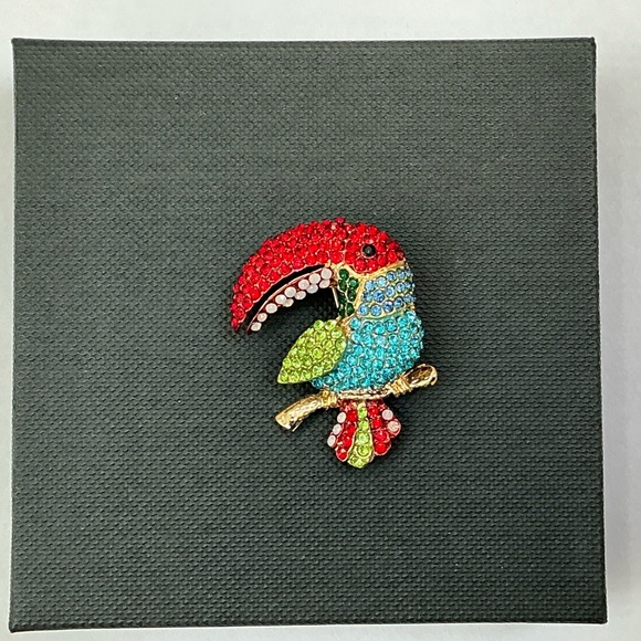 Multi Colored Toucan Bird Brooch - Picture 6 of 6